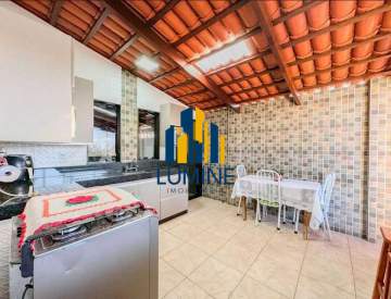 Casa 6 quartos à venda Davanuze, Divinópolis - R$ 530.000 - LMCA60001