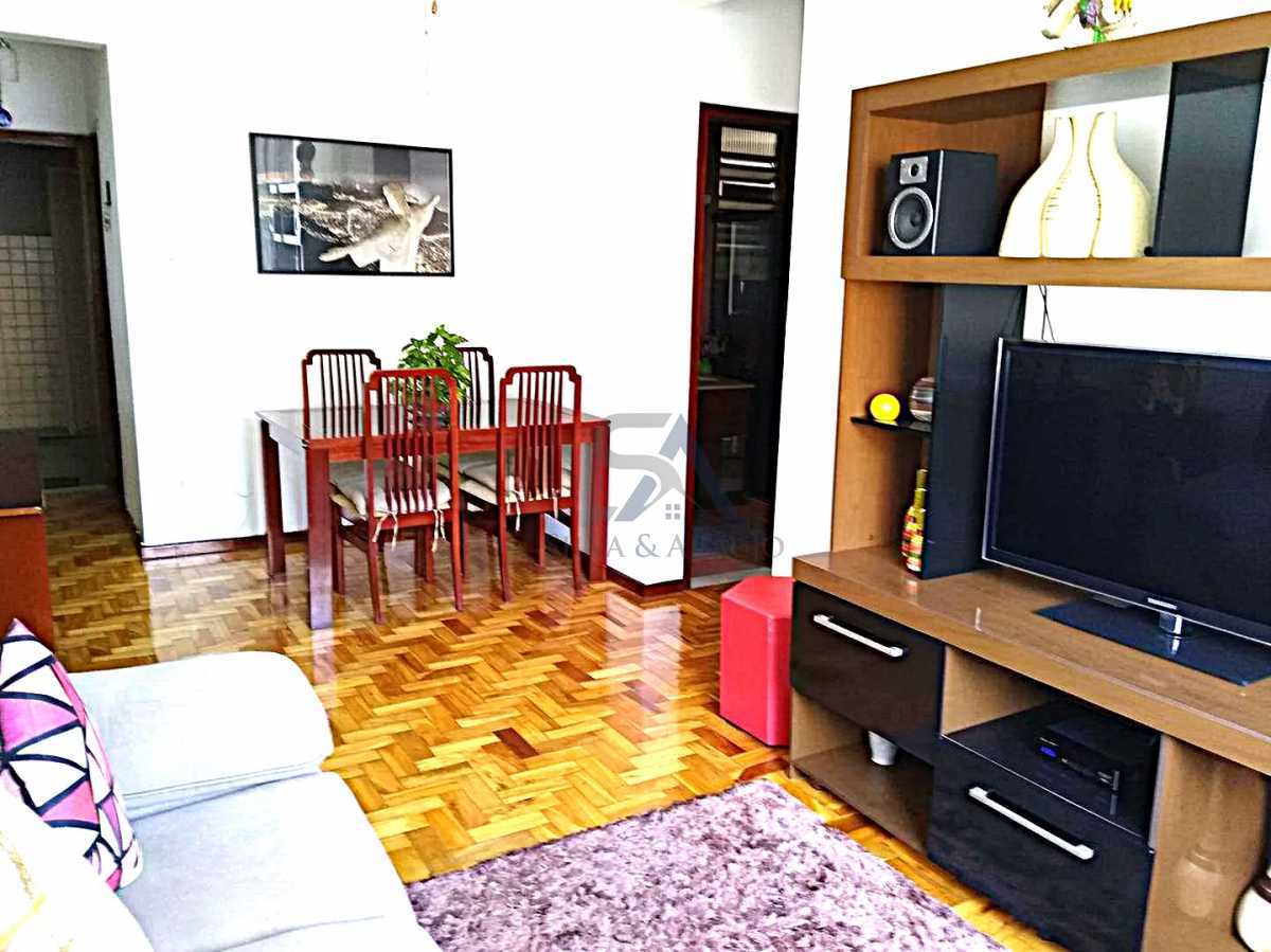 phototune.ai_1788557989. - 3