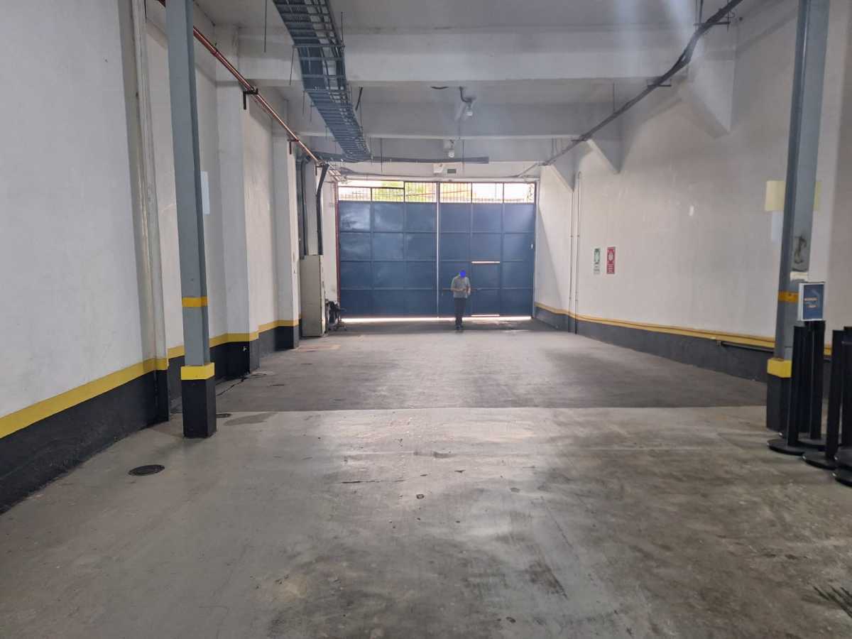 PORTÃO ALTO. - 2