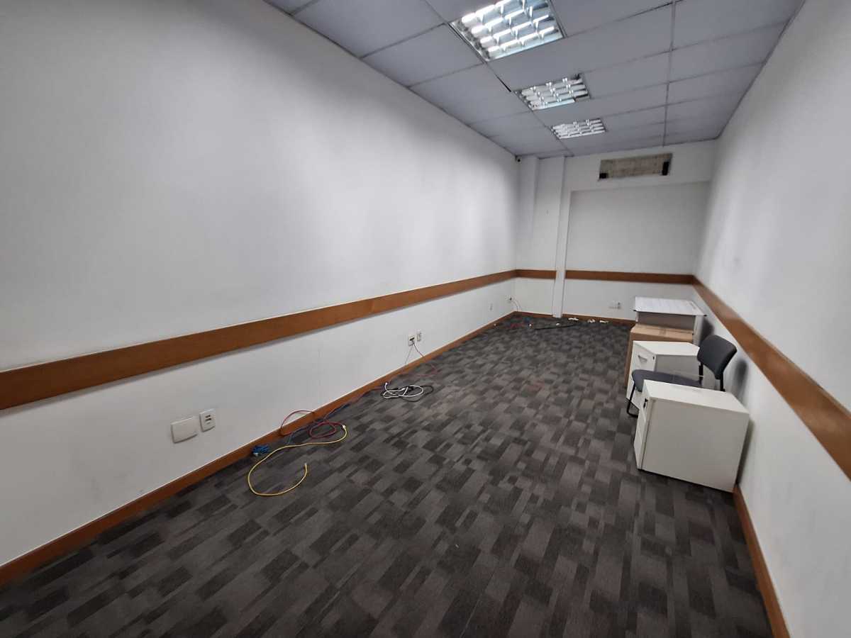 Conheça SALAS. do imóvel - GALPÃO 3.800M² / REFORMADO / 2.200M² PISO / SANTO CRISTO - HCGA00009 - 26 SALAS. - 26