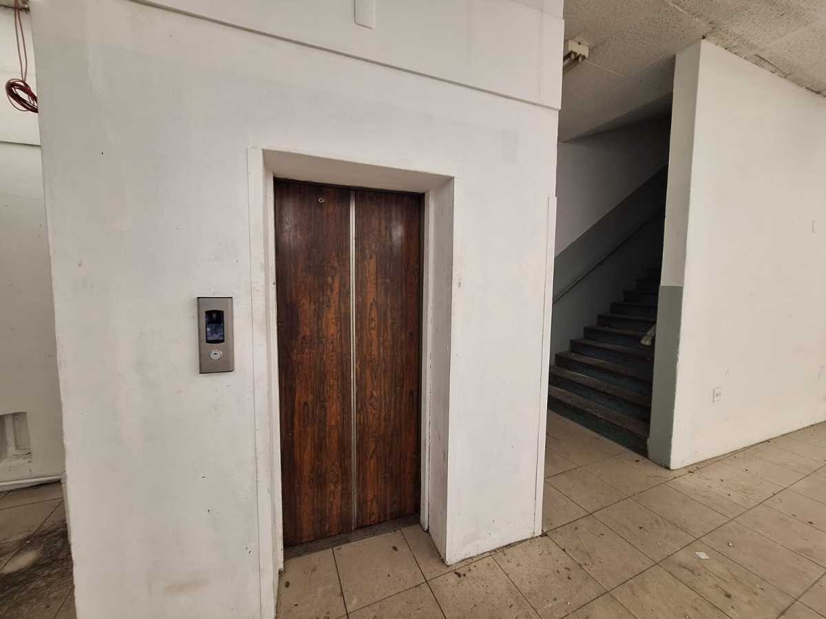Conheça ACESSO PAV2. do imóvel - Madureira: Prédio / Lojão, com 4 pavimentos, garagem subterrânea - HCLJ00001 - 5 ACESSO PAV2. - 5
