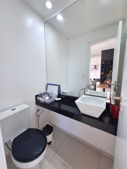 Conheça LAVABO do imóvel - RHR, Flat de 2 suítes na Barra da Tijuca, frente mar - HCFL20001 - 9 LAVABO - 9