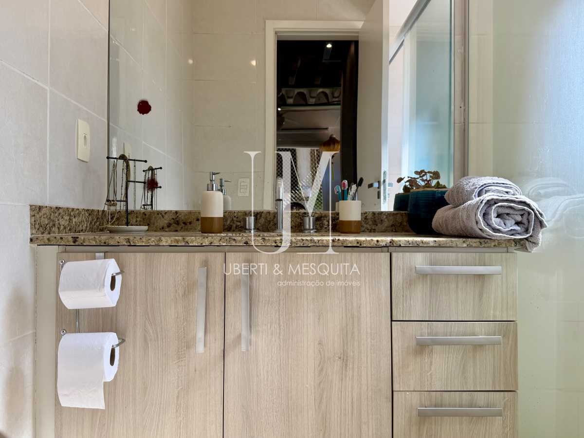 Conheça Banheiro suíte do imóvel - Apartamento para alugar Rua Professor Luiz Cantanhede, Laranjeiras, Rio de Janeiro - R$ 5.500 - 497-01 - 15 Banheiro suíte - 15