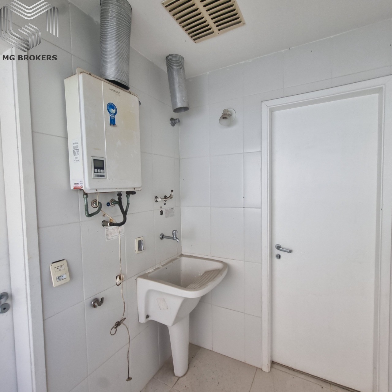 Conheça Area de servico do imóvel - Casa em Condomínio à venda Avenida Tim Maia, Recreio dos Bandeirantes, Rio de Janeiro - R$ 1.280.000 - MGB0467 - 14 Area de servico - 14