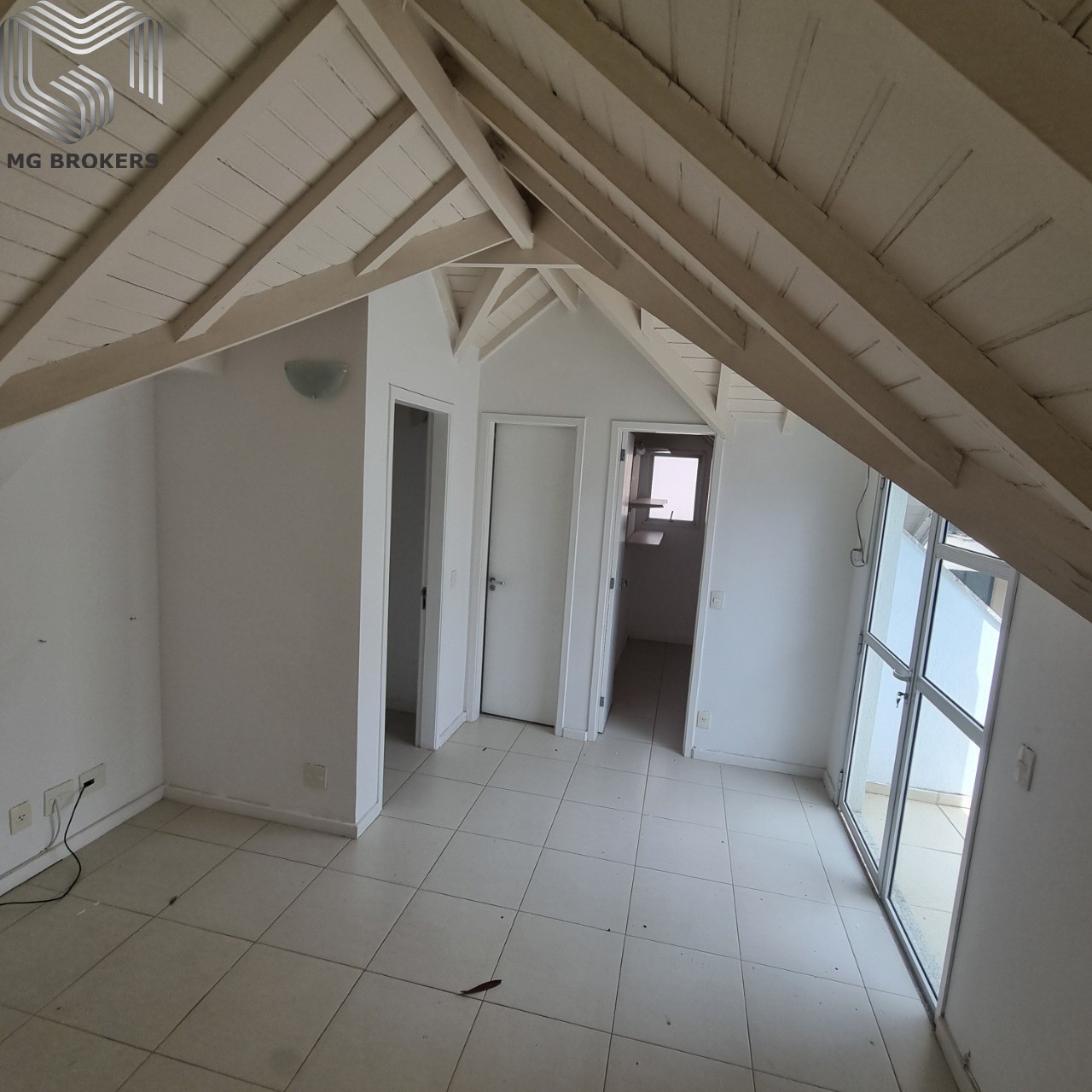 Conheça Foto 31 do imóvel - Casa em Condomínio à venda Avenida Tim Maia, Recreio dos Bandeirantes, Rio de Janeiro - R$ 1.280.000 - MGB0467 - 31 Foto 31 - 31