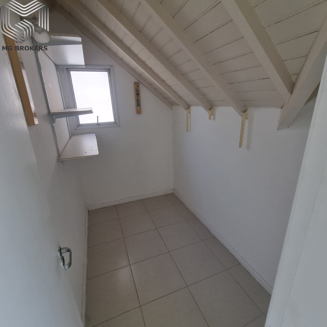 Conheça Foto 32 do imóvel - Casa em Condomínio à venda Avenida Tim Maia, Recreio dos Bandeirantes, Rio de Janeiro - R$ 1.280.000 - MGB0467 - 32 Foto 32 - 32