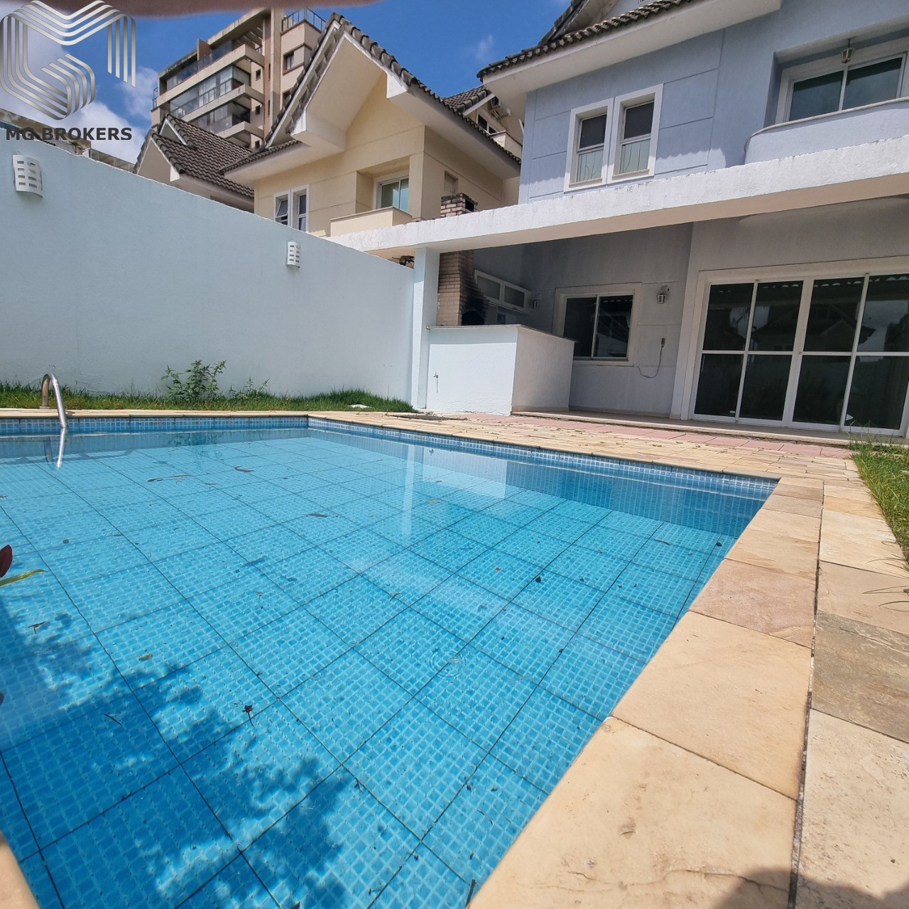 Conheça Vista Frontal do imóvel - Casa em Condomínio à venda Avenida Tim Maia, Recreio dos Bandeirantes, Rio de Janeiro - R$ 1.280.000 - MGB0467 - 34 Vista Frontal - 34