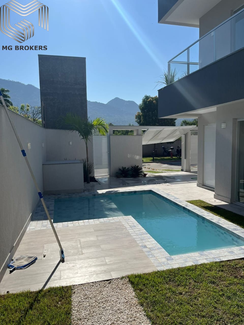 Conheça Foto 05 do imóvel - Casa em Condomínio para venda e aluguel Rua Desembargador Wellington Jones Paiva, Vargem Pequena, Rio de Janeiro - R$ 1.490.000 - MGB0468 - 5 Foto 05 - 5