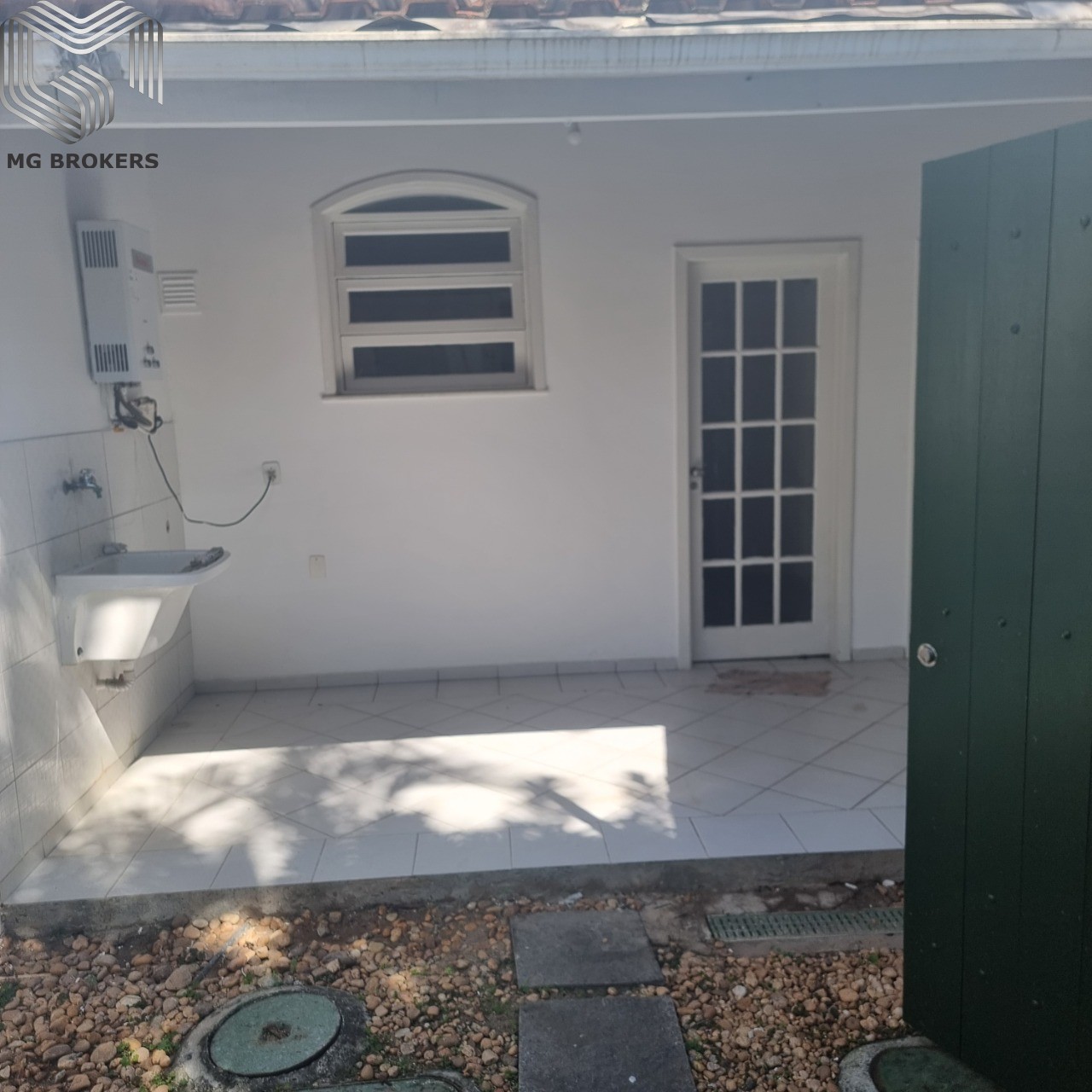 Conheça Lavanderia do imóvel - Casa em Condomínio à venda Rua Professora Isabel Monerat, Recreio dos Bandeirantes, Rio de Janeiro - R$ 1.900.000 - MGB0470 - 10 Lavanderia - 10