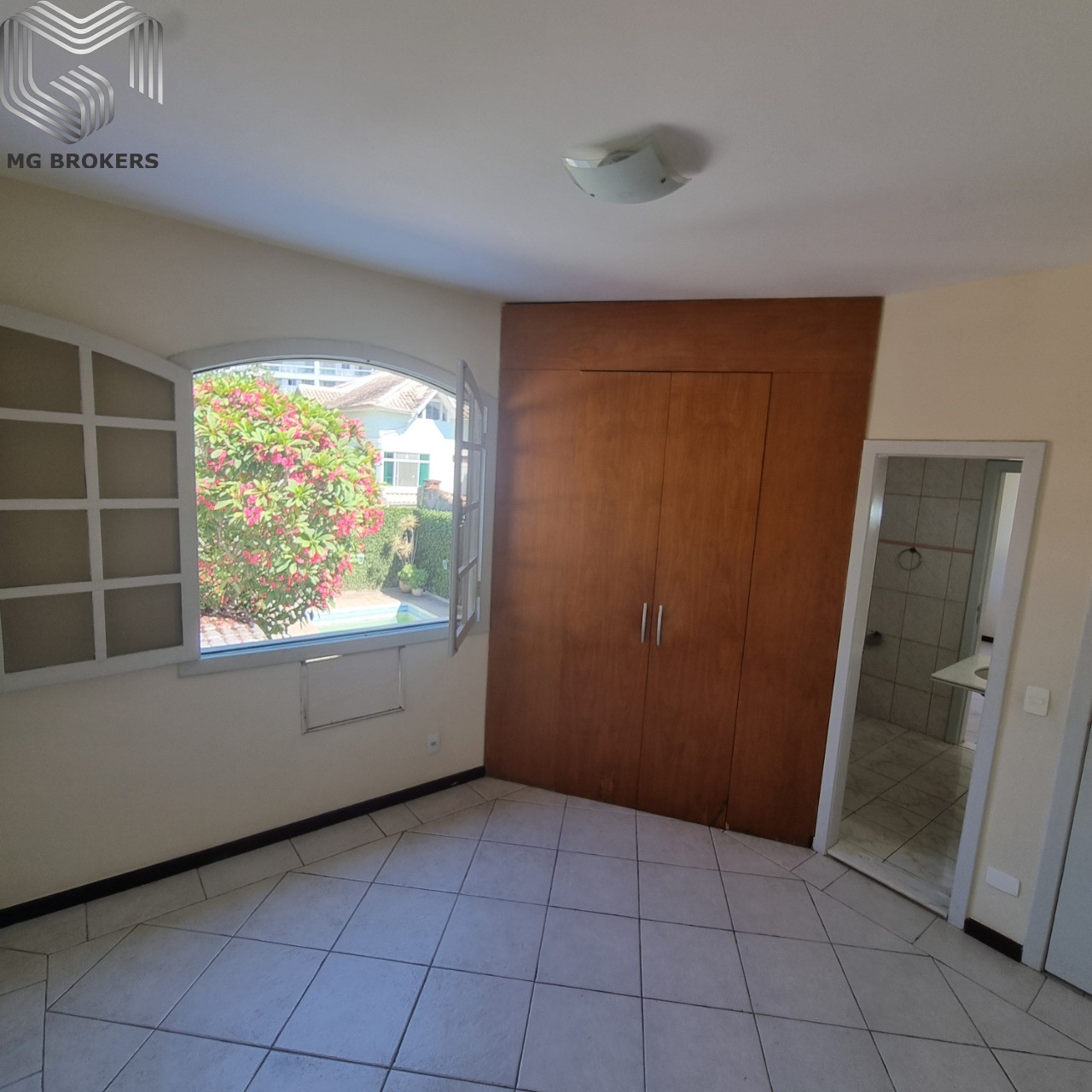 Conheça suite 4 do imóvel - Casa em Condomínio à venda Rua Professora Isabel Monerat, Recreio dos Bandeirantes, Rio de Janeiro - R$ 1.900.000 - MGB0470 - 23 suite 4 - 23