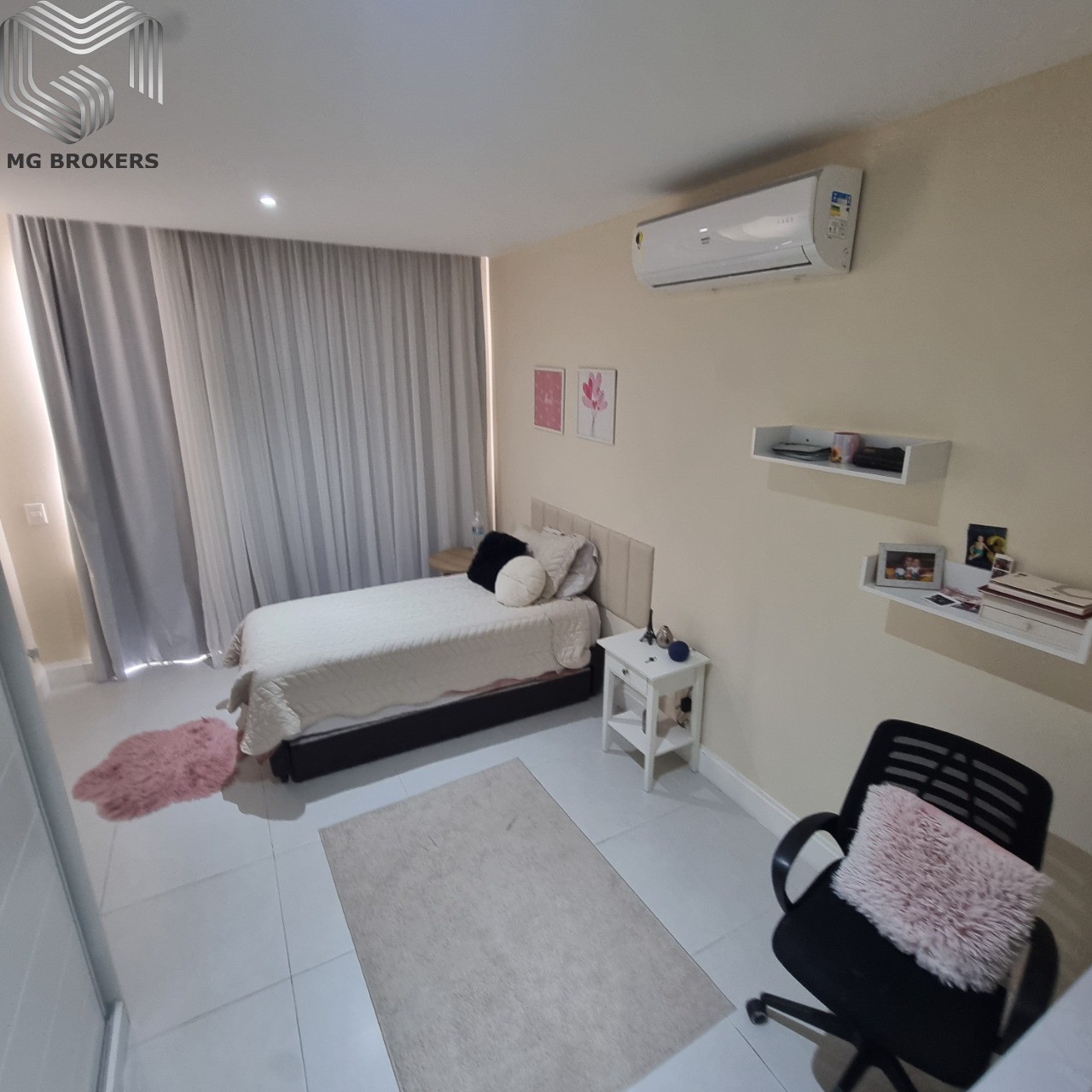 Conheça Suite 2 do imóvel - Casa em Condomínio à venda Rua Armando Santos, Recreio dos Bandeirantes, Rio de Janeiro - R$ 2.900.000 - MGB0472 - 19 Suite 2 - 19