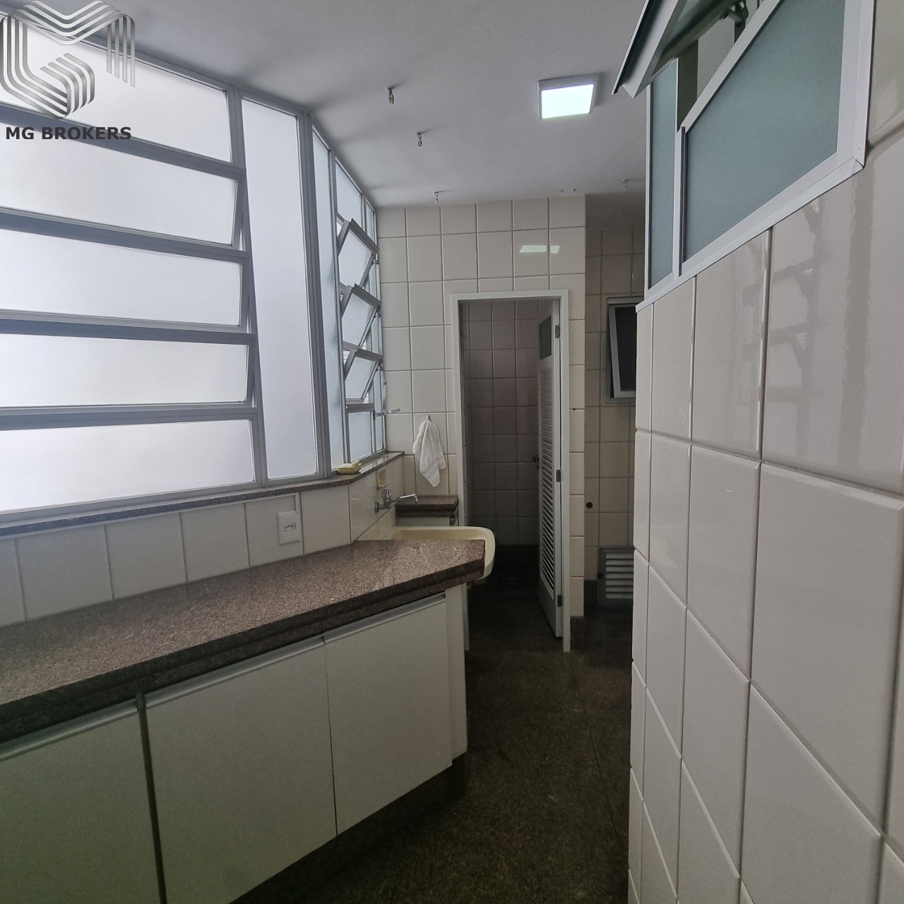 Conheça Area de Serviço do imóvel - Apartamento à venda Avenida Epitácio Pessoa, Ipanema, Rio de Janeiro - R$ 4.600.000 - MGB0473 - 7 Area de Serviço - 7