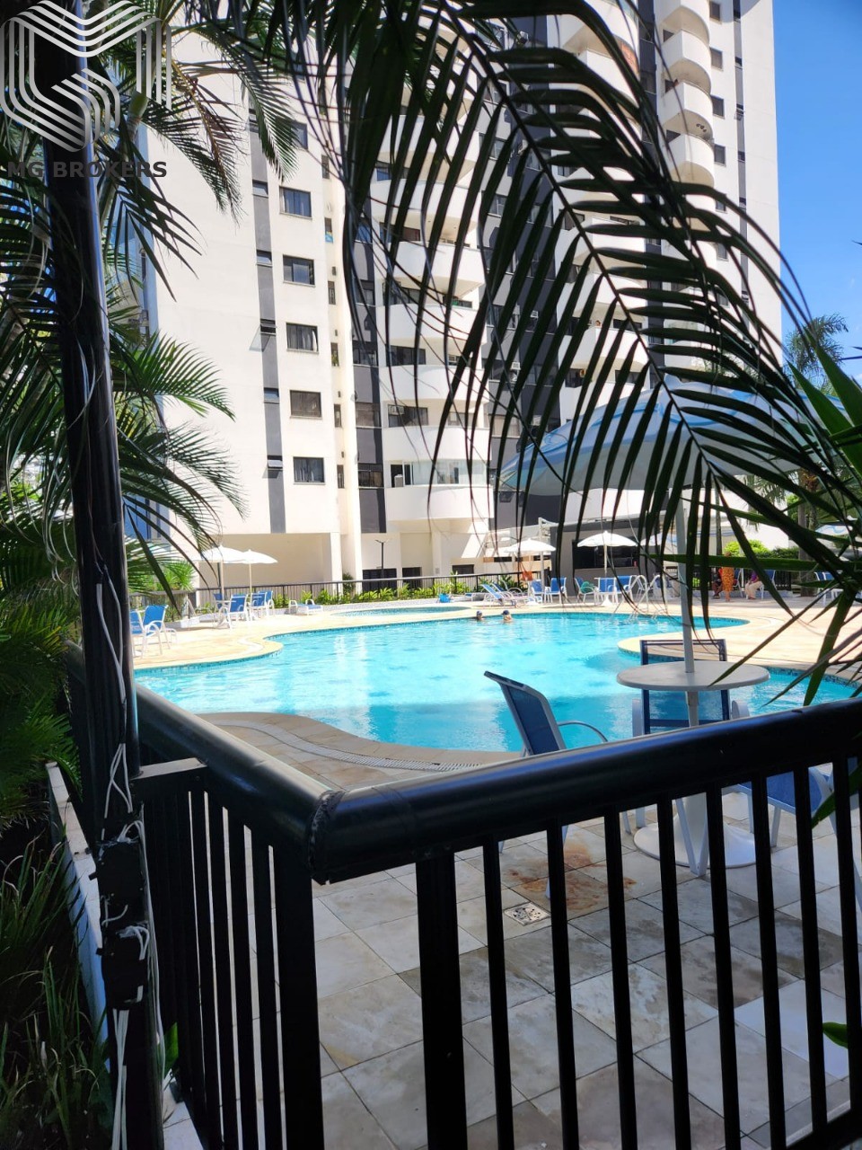 Conheça Foto 01 do imóvel - Apartamento à venda Rua Marlo da Costa e Souza, Barra da Tijuca, Rio de Janeiro - R$ 585.000 - MGB0483 - 15 Foto 01 - 15