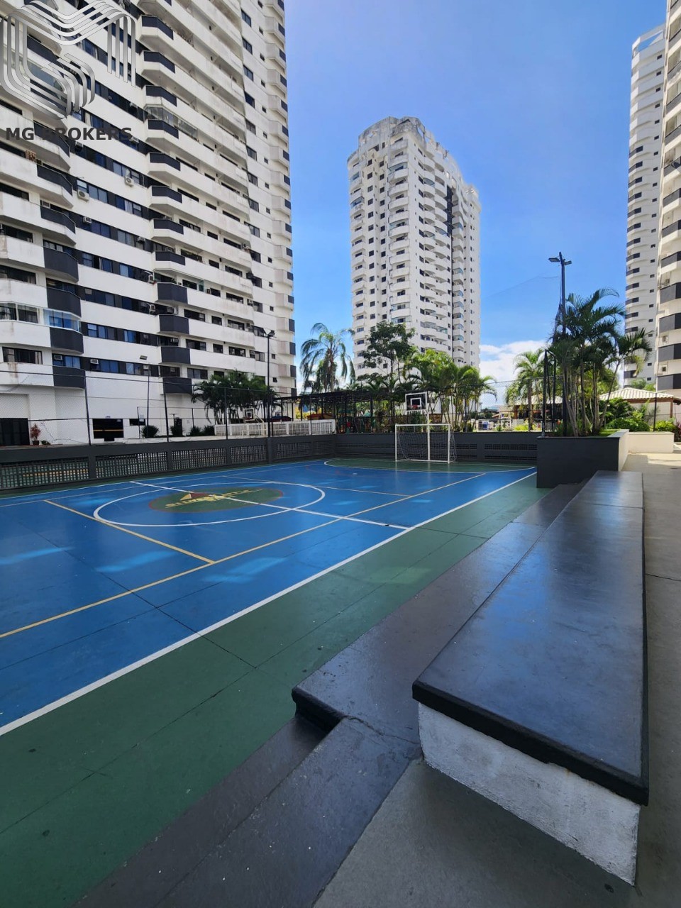 Conheça Foto 01 do imóvel - Apartamento à venda Rua Marlo da Costa e Souza, Barra da Tijuca, Rio de Janeiro - R$ 585.000 - MGB0483 - 17 Foto 01 - 17