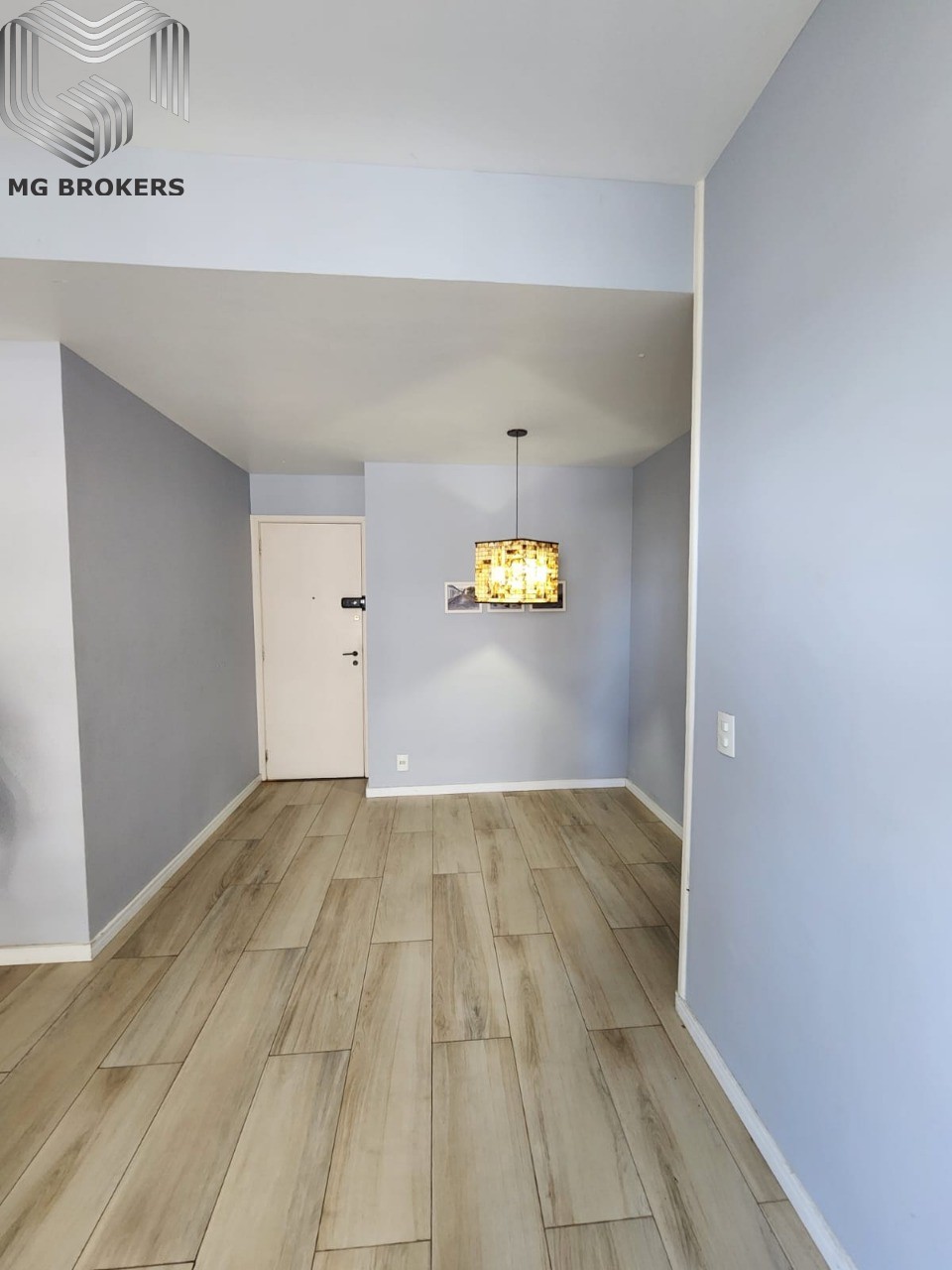 Conheça Foto 01 do imóvel - Apartamento à venda Rua Marlo da Costa e Souza, Barra da Tijuca, Rio de Janeiro - R$ 585.000 - MGB0483 - 5 Foto 01 - 5