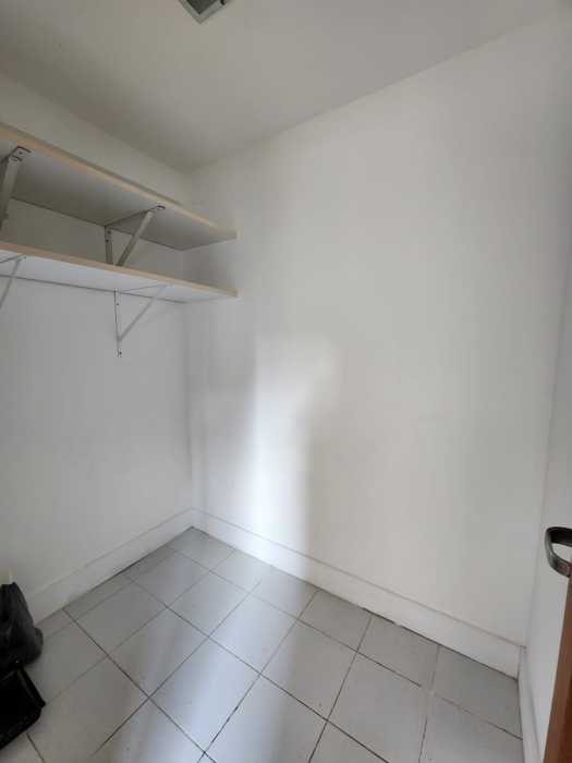 Conheça deps empregada. do imóvel - Apartamento à venda Avenida Flamboyants da Península, Barra da Tijuca, Rio de Janeiro - R$ 1.680.000 - MGAP30002 - 13 deps empregada. - 13