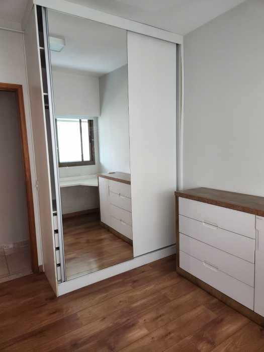 Conheça quarto. do imóvel - Apartamento à venda Avenida Flamboyants da Península, Barra da Tijuca, Rio de Janeiro - R$ 1.680.000 - MGAP30002 - 26 quarto. - 26