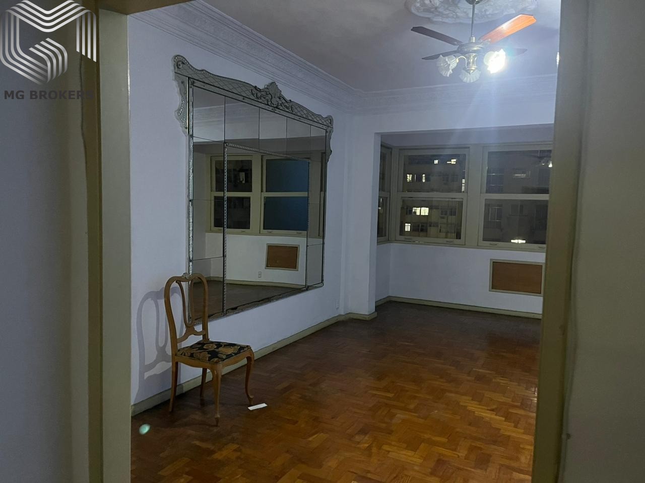 Conheça Foto 01 do imóvel - Apartamento à venda Praça Almirante Jaceguai, Centro, Rio de Janeiro - R$ 580.000 - MGB0353 - 1 Foto 01 - 1