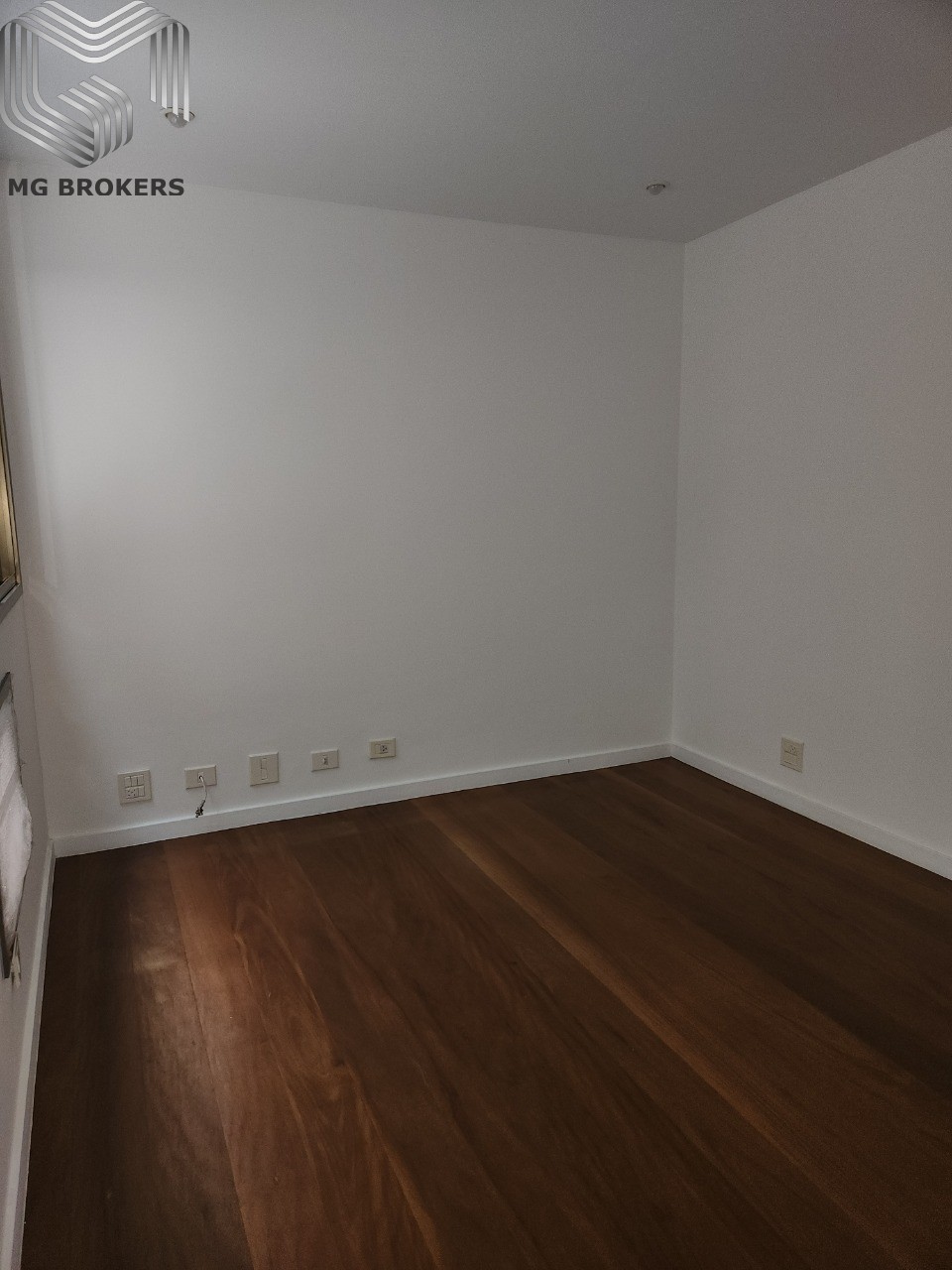 Conheça Foto 07 do imóvel - Apartamento à venda Rua Ivone Cavaleiro, Barra da Tijuca, Rio de Janeiro - R$ 2.380.000 - MGB0365 - 16 Foto 07 - 16