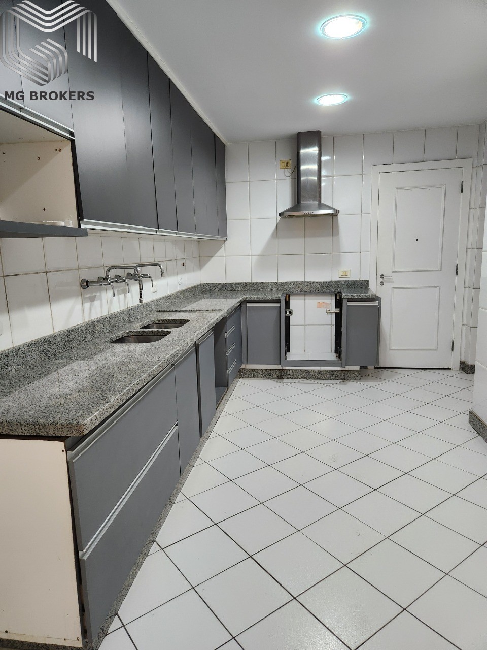 Conheça Foto 22 do imóvel - Apartamento à venda Rua Ivone Cavaleiro, Barra da Tijuca, Rio de Janeiro - R$ 2.380.000 - MGB0365 - 7 Foto 22 - 7