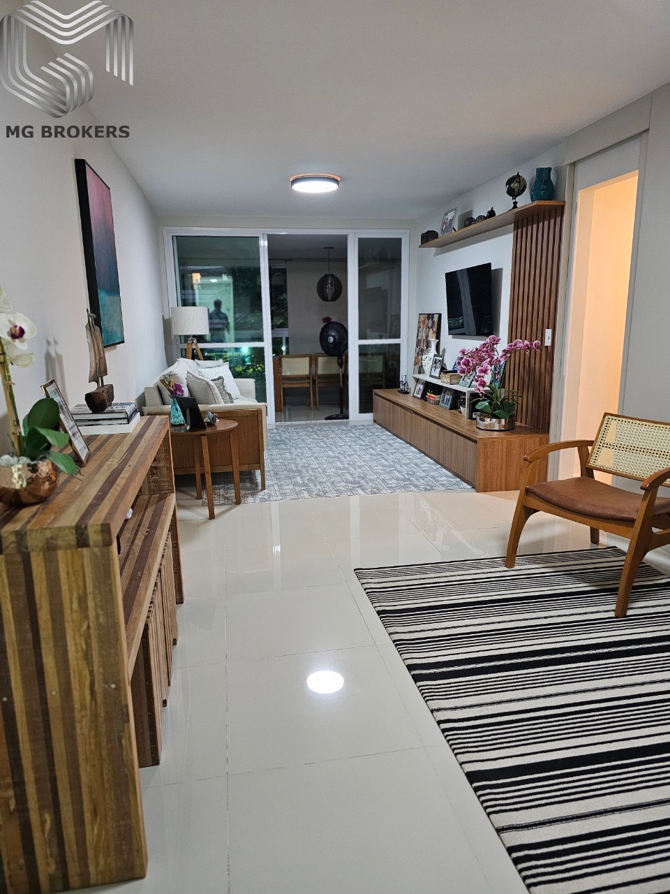 Conheça Foto 03 do imóvel - Apartamento à venda Rua Joaquim Moreira Neves, Recreio dos Bandeirantes, Rio de Janeiro - R$ 1.350.000 - MGB0375 - 3 Foto 03 - 3