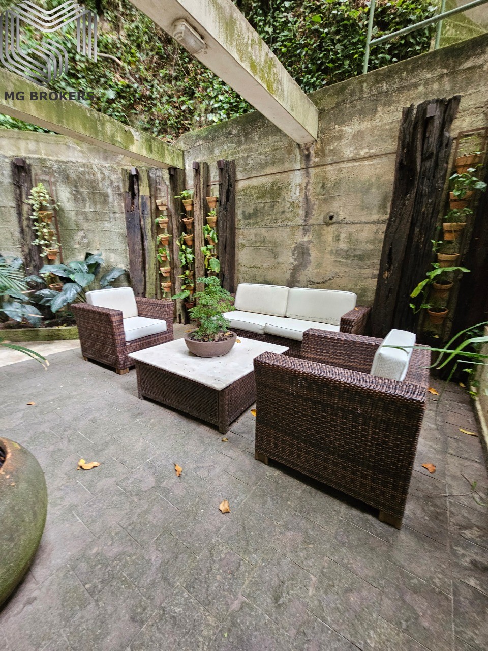 Conheça Foto 01 do imóvel - Apartamento à venda Rua das Laranjeiras, Laranjeiras, Rio de Janeiro - R$ 2.150.000 - MGB0393 - 1 Foto 01 - 1