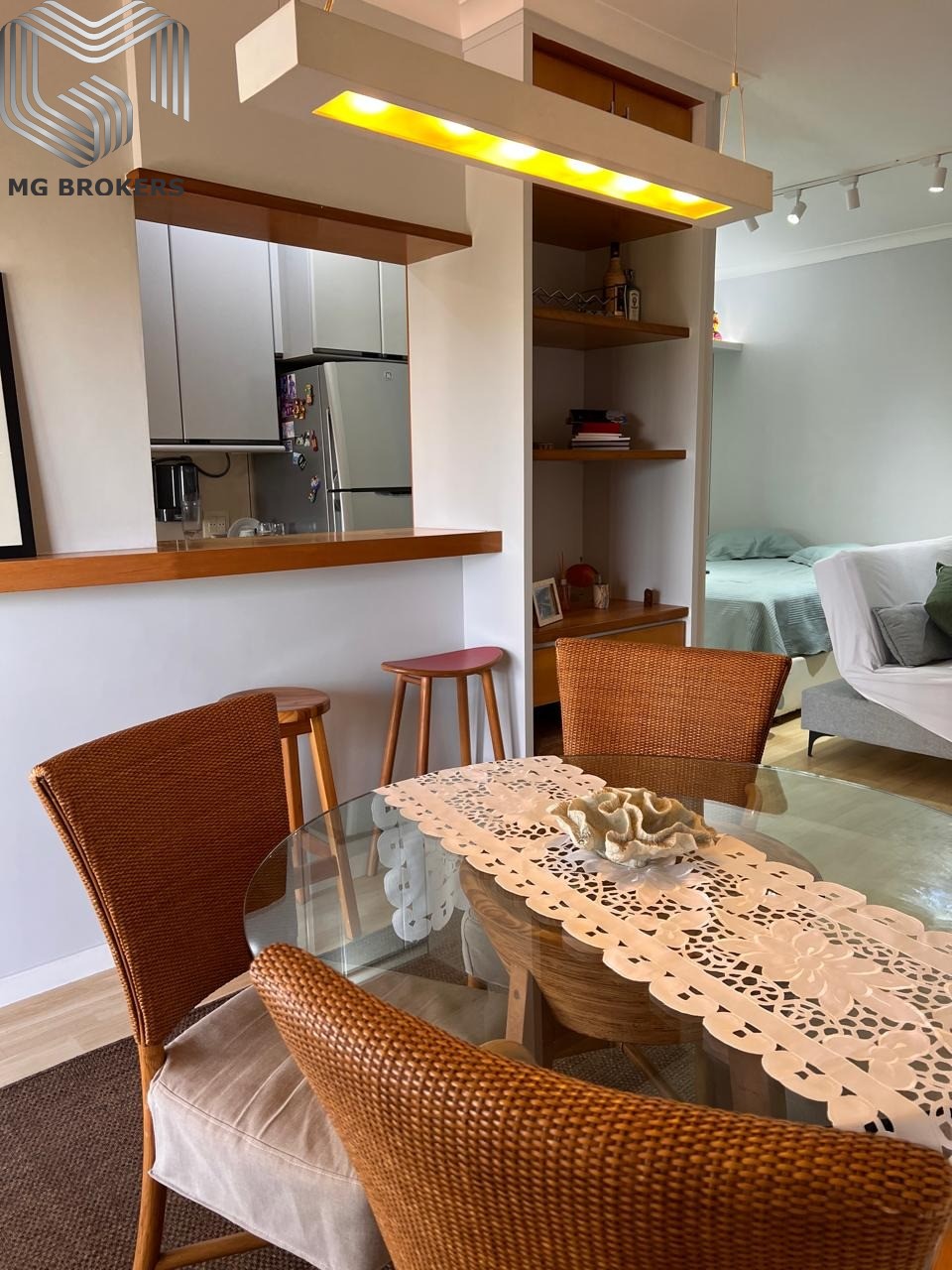 Conheça Foto 01 do imóvel - Apartamento à venda Avenida Prefeito Dulcídio Cardoso, Barra da Tijuca, Rio de Janeiro - R$ 765.000 - MGB0417 - 2 Foto 01 - 2