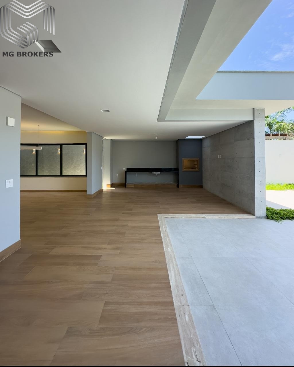 Conheça Foto 03 do imóvel - Casa em Condomínio à venda Estrada Vereador Alceu de Carvalho, Vargem Grande, Rio de Janeiro - R$ 3.900.000 - MGB0429 - 4 Foto 03 - 4