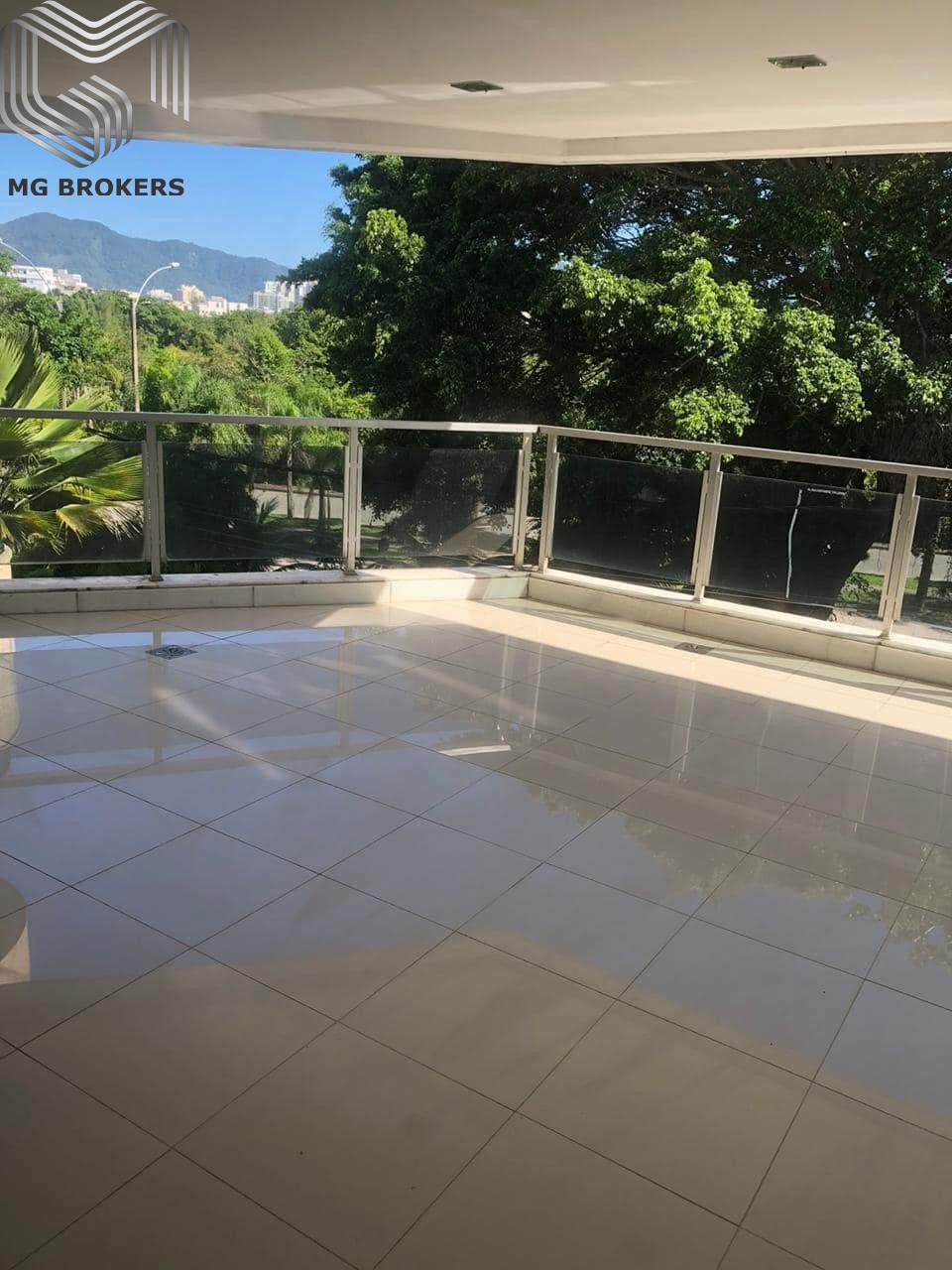 Conheça Foto 01 do imóvel - Apartamento à venda Rua Demosthenes Madureira de Pinho, Recreio dos Bandeirantes, Rio de Janeiro - R$ 1.350.000 - MGB0433 - 2 Foto 01 - 2