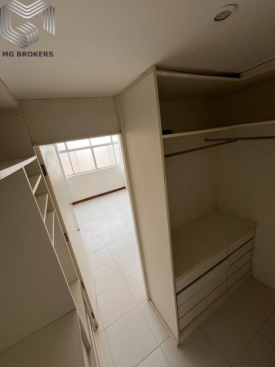 Conheça Foto 01 do imóvel - Apartamento à venda Rua Demosthenes Madureira de Pinho, Recreio dos Bandeirantes, Rio de Janeiro - R$ 1.350.000 - MGB0433 - 4 Foto 01 - 4