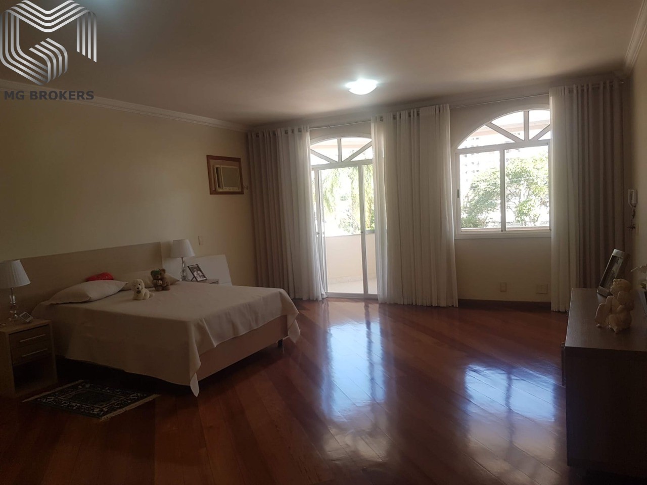 Conheça Foto 01 do imóvel - Casa em Condomínio à venda Rua Frei Jacinto Infantino, Barra da Tijuca, Rio de Janeiro - R$ 3.670.000 - MGB0434 - 14 Foto 01 - 14