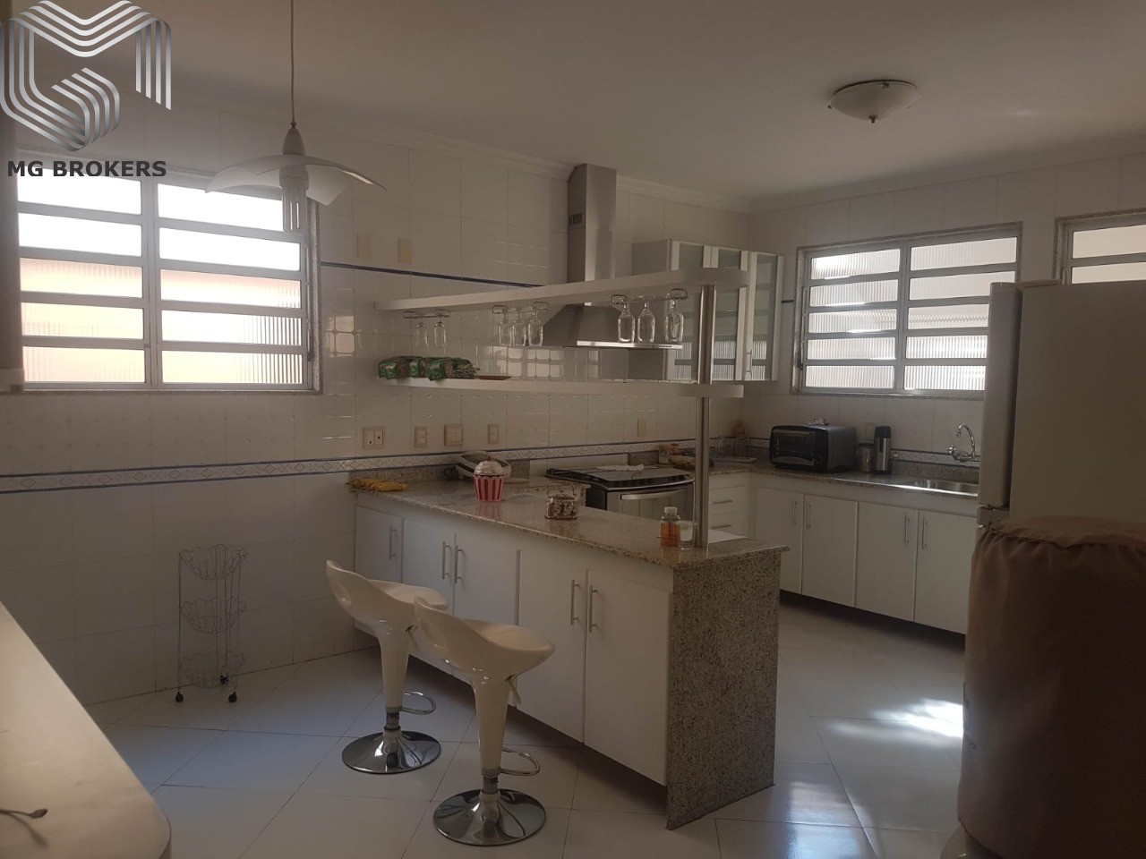 Conheça Foto 01 do imóvel - Casa em Condomínio à venda Rua Frei Jacinto Infantino, Barra da Tijuca, Rio de Janeiro - R$ 3.670.000 - MGB0434 - 21 Foto 01 - 21