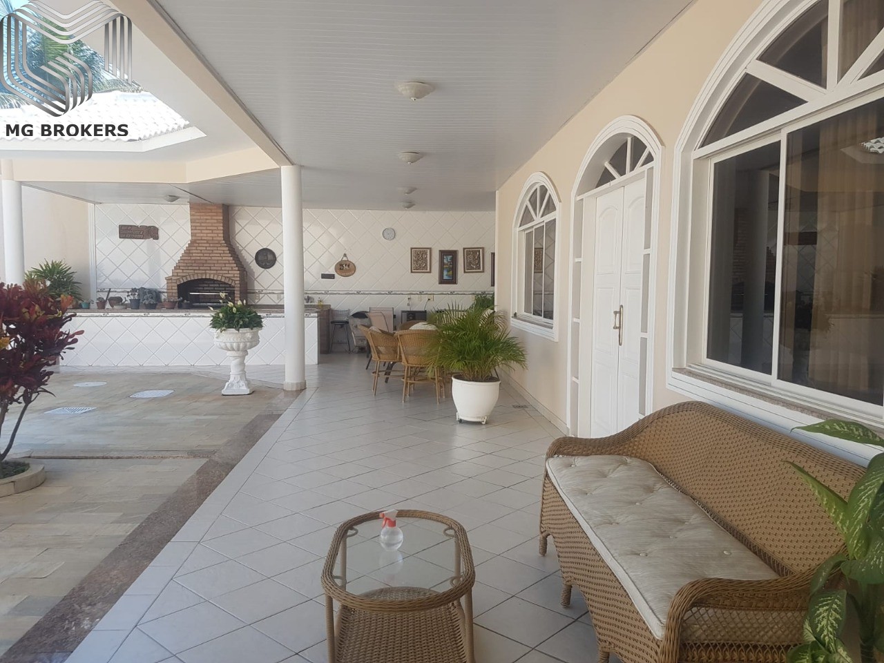 Conheça Foto 01 do imóvel - Casa em Condomínio à venda Rua Frei Jacinto Infantino, Barra da Tijuca, Rio de Janeiro - R$ 3.670.000 - MGB0434 - 5 Foto 01 - 5
