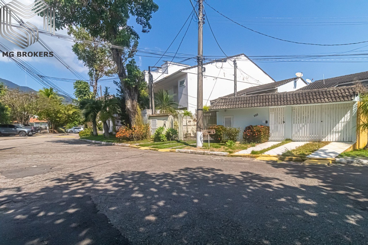 Conheça Foto 01 do imóvel - Casa em Condomínio à venda Rua Professor Fernando Raja Gabaglia, Freguesia (Jacarepaguá), Rio de Janeiro - R$ 1.900.000 - MGB0452 - 35 Foto 01 - 35