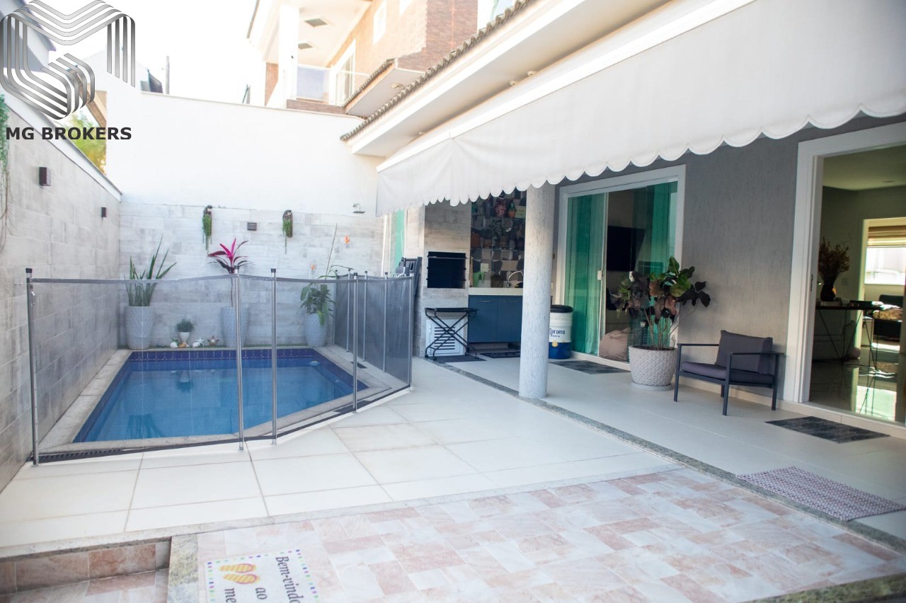 Conheça Foto 04 do imóvel - Casa em Condomínio à venda Estrada Campo da Areia, Pechincha, Rio de Janeiro - R$ 1.350.000 - MGB0456 - 2 Foto 04 - 2
