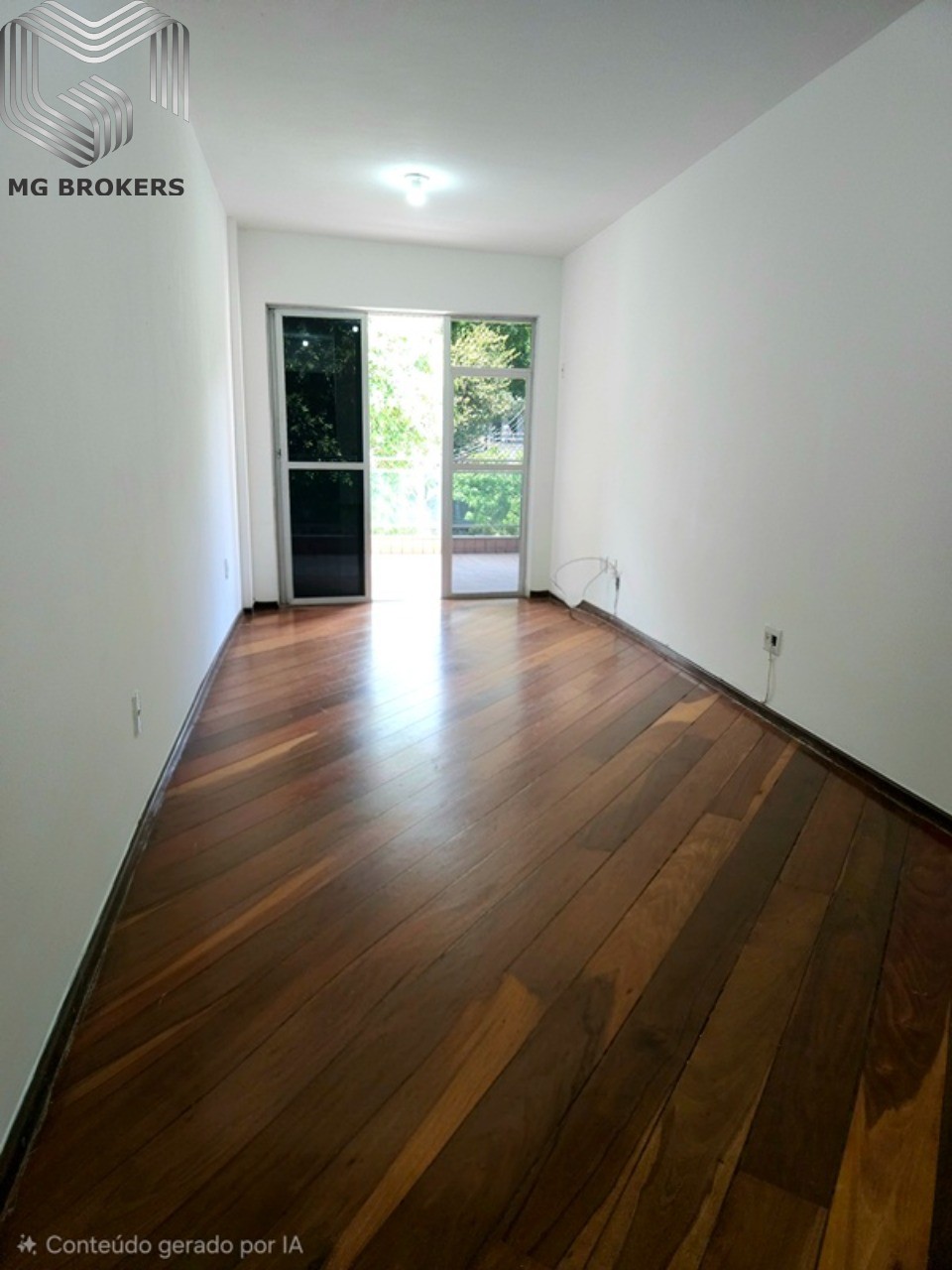 Conheça Ampla sala do imóvel - Apartamento à venda Travessa Soledade, Praça da Bandeira, Rio de Janeiro - R$ 630.000 - MBG0460 - 1 Ampla sala - 1