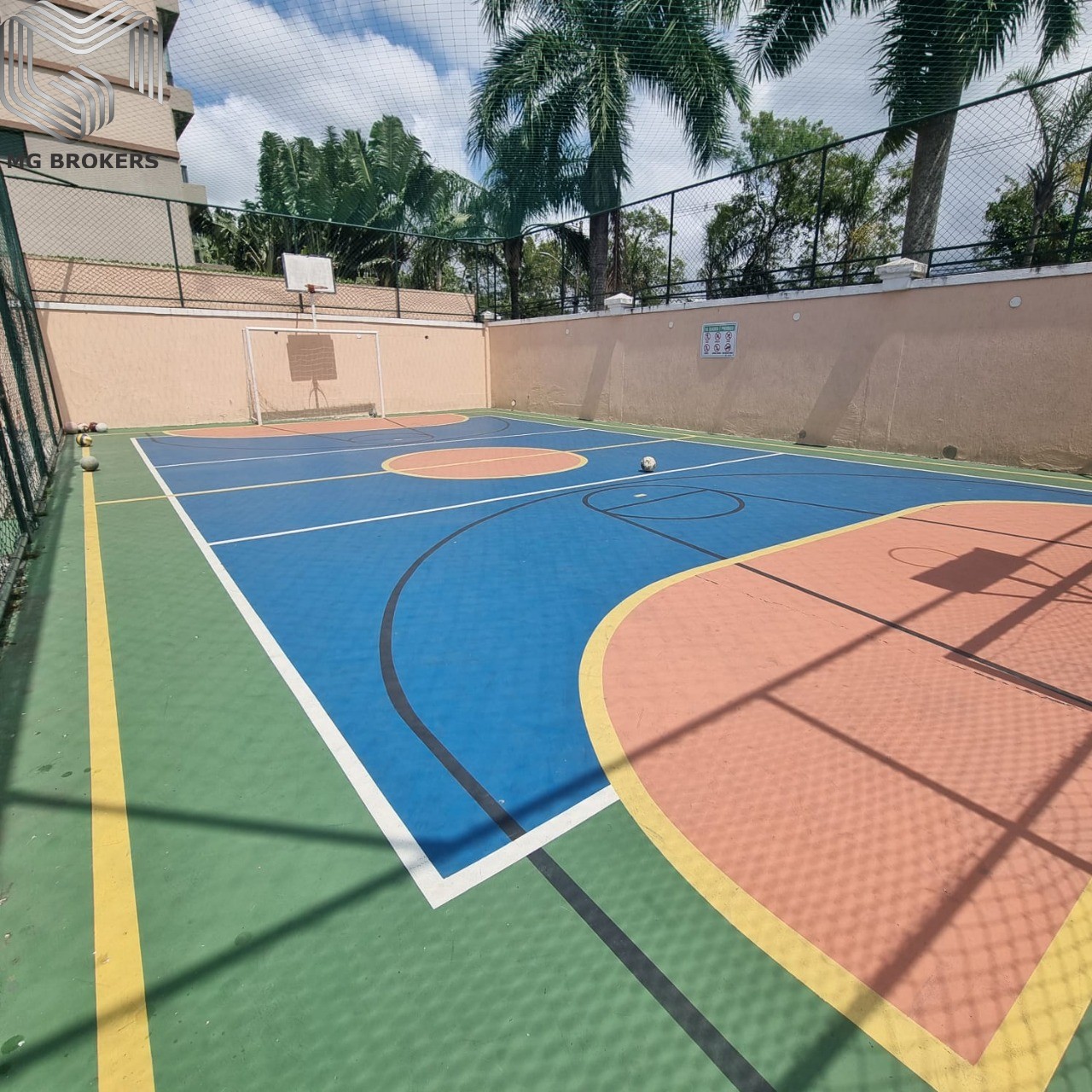 Conheça Quadra Poli esportiva comum do imóvel - Casa à venda Avenida Tim Maia, Recreio dos Bandeirantes, Rio de Janeiro - R$ 1.700.000 - MGB0461 - 18 Quadra Poli esportiva comum - 18