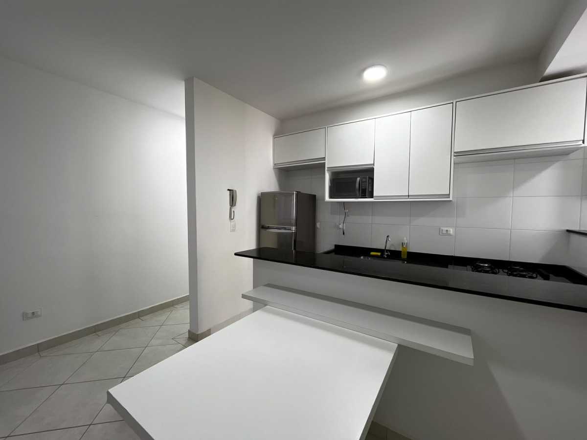 Conheça Apto 26. do imóvel - APARTAMENTO À VENDA A POUCOS METROS DA ORLA DO ITAGUÁ UBATUBA - MRAP20002 - 8 Apto 26. - 8
