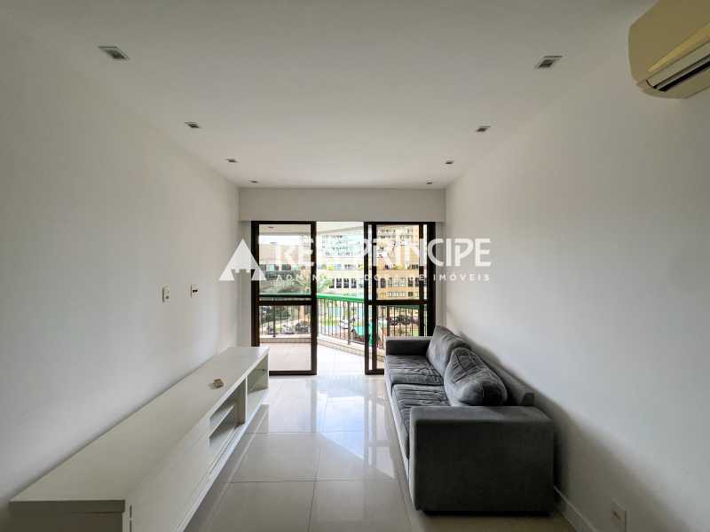 Conheça IMG_3564 do imóvel - EXCELENTE APARTAMENTO MOBILIADO COM 1 QUARTO PARA ALUGAR BARRA DA TIJUCA - PARQUE DAS ROSAS - AP0856 - 1 IMG_3564 - 1