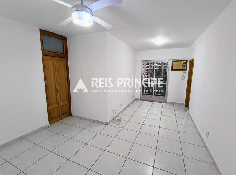 Conheça WhatsApp Image 2024-10-22 at 1 do imóvel - EXCELENTE APARTAMENTO 2 QUARTOS PARA ALUGAR NA BARRA DA TIJUCA | JÓIA DA BARRA - AP3017 - 2 WhatsApp Image 2024-10-22 at 1 - 2