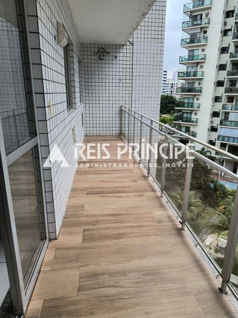 Conheça WhatsApp Image 2024-10-22 at 1 do imóvel - EXCELENTE APARTAMENTO 2 QUARTOS PARA ALUGAR NA BARRA DA TIJUCA | JÓIA DA BARRA - AP3017 - 3 WhatsApp Image 2024-10-22 at 1 - 3