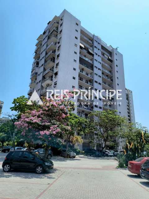 Conheça WhatsApp Image 2024-10-22 at 1 do imóvel - EXCELENTE APARTAMENTO 2 QUARTOS PARA ALUGAR NA BARRA DA TIJUCA | JÓIA DA BARRA - AP3017 - 20 WhatsApp Image 2024-10-22 at 1 - 20