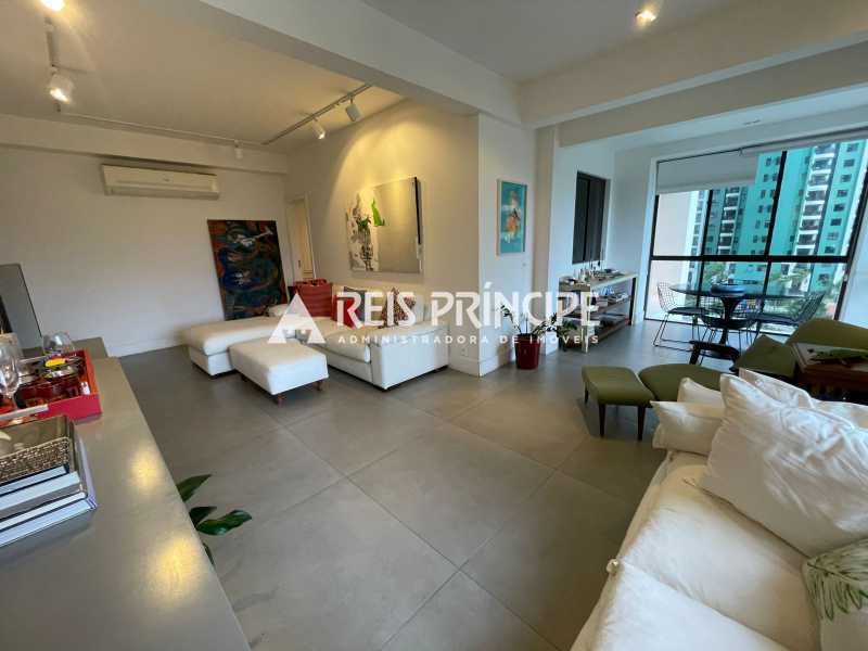Conheça WhatsApp Image 2025-06-11 at 1 do imóvel - EXCELENTE APARTAMENTO 3 QUARTOS NA BARRA DA TIJUCA - AP3148 - 3 WhatsApp Image 2025-06-11 at 1 - 3