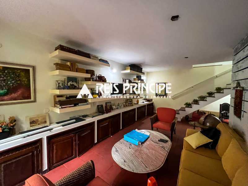 WhatsApp Image 2025-10-10 at 1 - 9