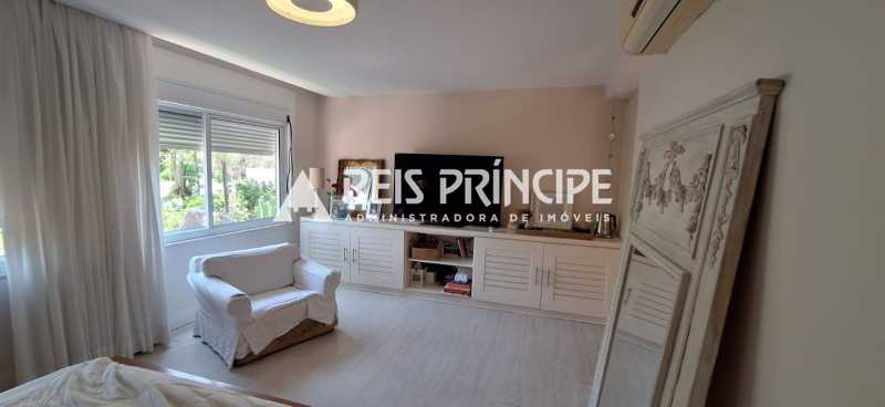 WhatsApp Image 2025-10-13 at 1 - 12