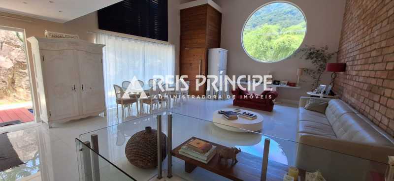 WhatsApp Image 2025-10-13 at 1 - 25