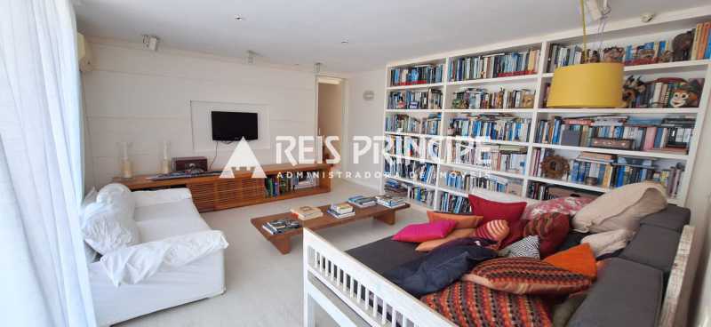 WhatsApp Image 2025-10-13 at 1 - 27