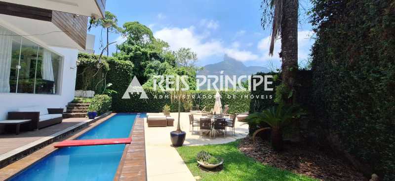 WhatsApp Image 2025-10-13 at 1 - 2