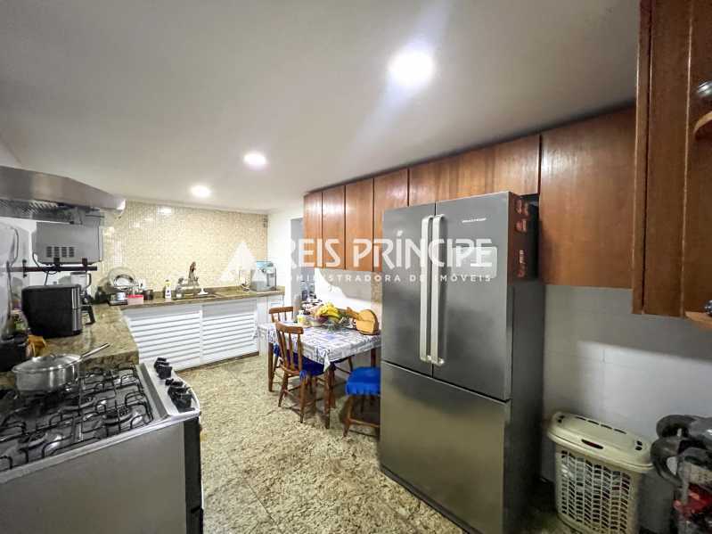 Conheça IMG_7664 do imóvel - EXCELENTE CASA TRIPLEX COM 4 SUÍTES PARA VENDA NA BARRA DA TIJUCA - CA0661 - 28 IMG_7664 - 28