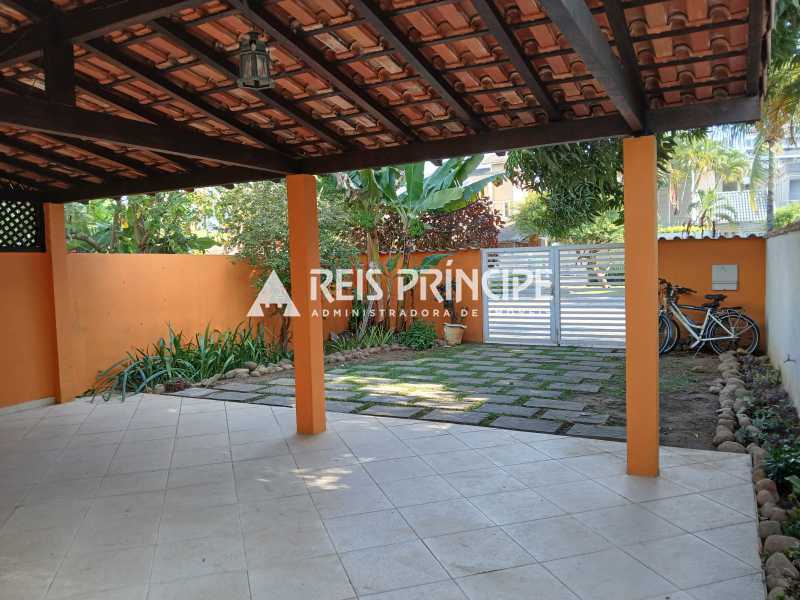 Conheça WhatsApp Image 2025-12-17 at 1 do imóvel - OTIMA CASA DUPLEX 5 QUARTOS, SENDO 2 SUÍTES PARA ALUGAR NA BARRA DA TIJUCA - CA0682 - 3 WhatsApp Image 2025-12-17 at 1 - 3